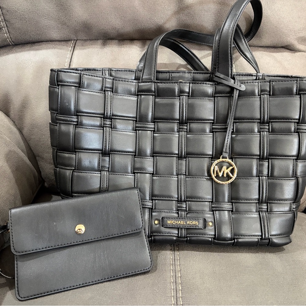Michael Kors Black Woven Tote with Pouch - Picture 2 of 9